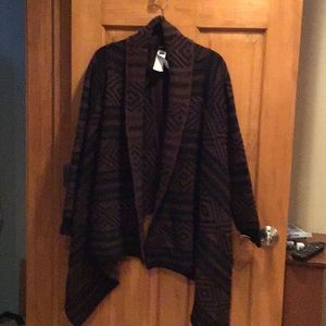 Forever 21 Black and Brown Patterned Sweater